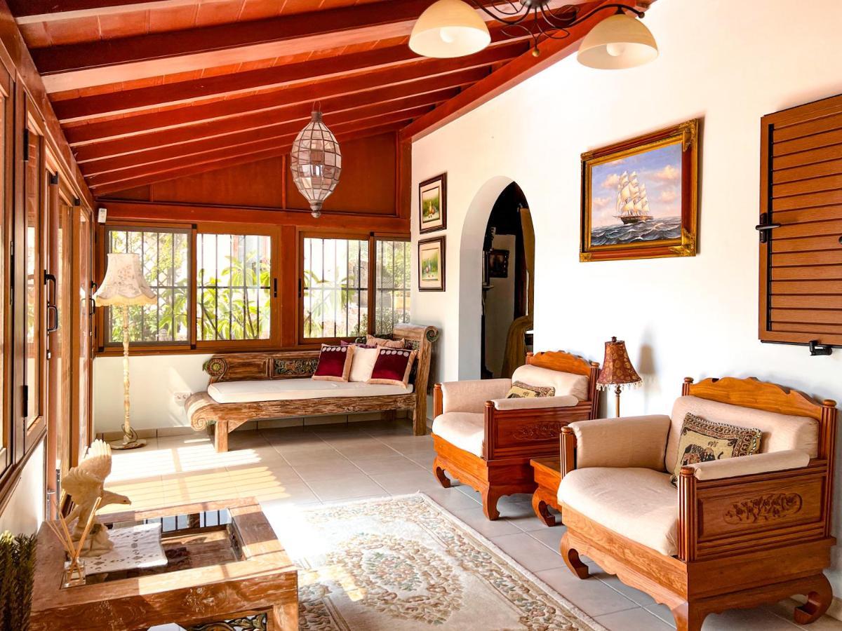 Вилла Exquisite Rural House With Garden, Pool And Sea Views Арико-Вьехо Экстерьер фото