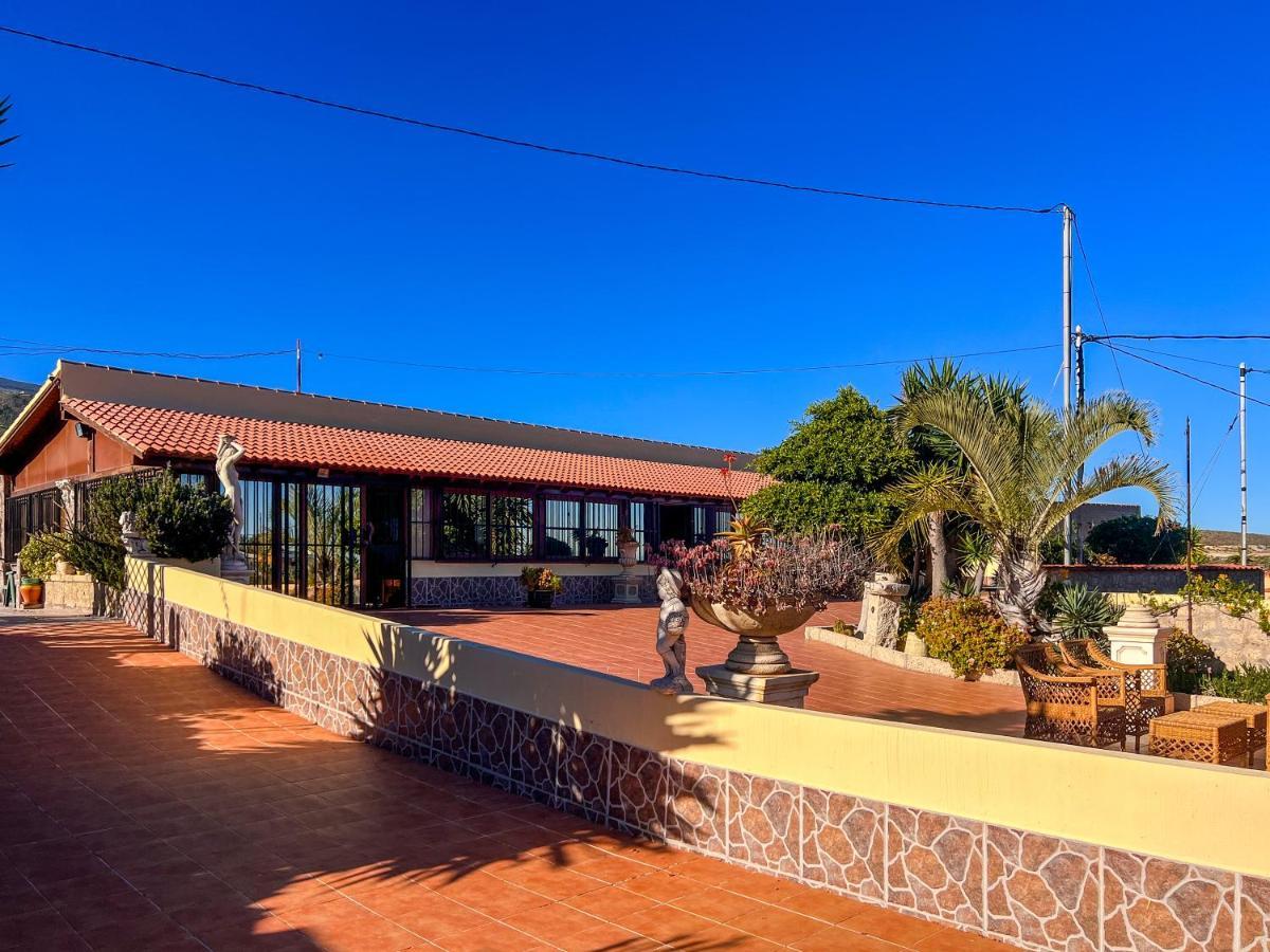 Вилла Exquisite Rural House With Garden, Pool And Sea Views Арико-Вьехо Экстерьер фото