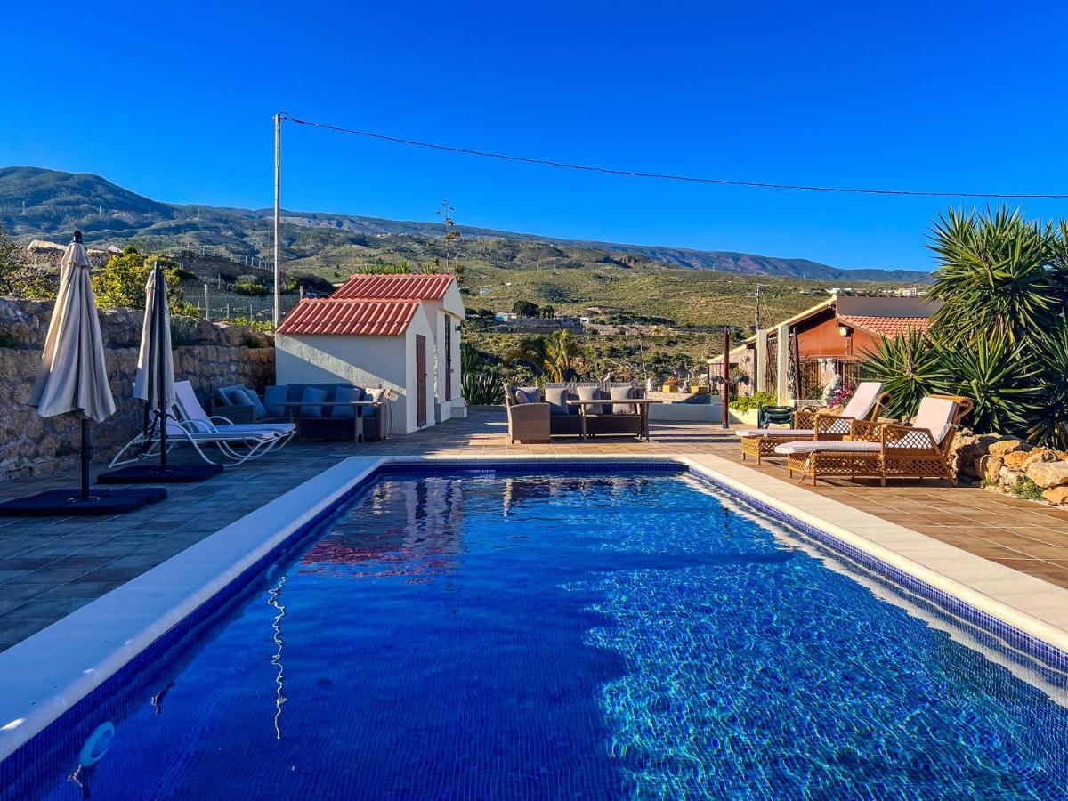 Вилла Exquisite Rural House With Garden, Pool And Sea Views Арико-Вьехо Экстерьер фото