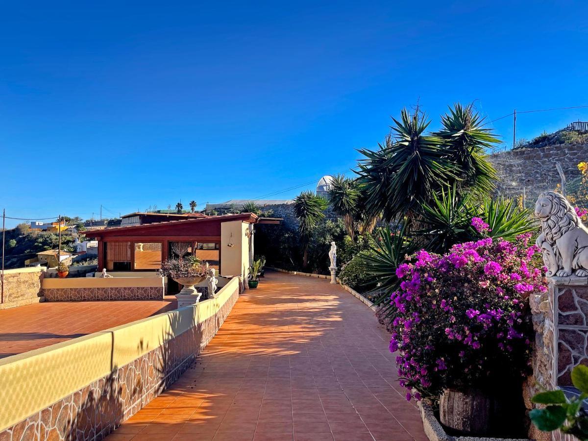 Вилла Exquisite Rural House With Garden, Pool And Sea Views Арико-Вьехо Экстерьер фото