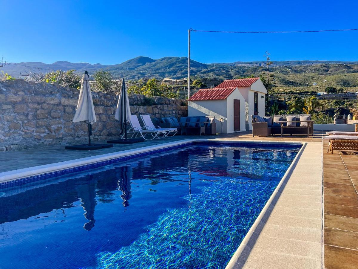 Вилла Exquisite Rural House With Garden, Pool And Sea Views Арико-Вьехо Экстерьер фото