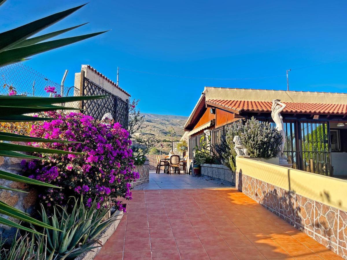 Вилла Exquisite Rural House With Garden, Pool And Sea Views Арико-Вьехо Экстерьер фото