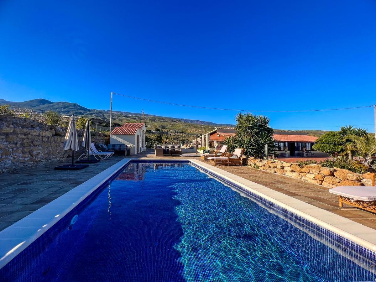 Вилла Exquisite Rural House With Garden, Pool And Sea Views Арико-Вьехо Экстерьер фото